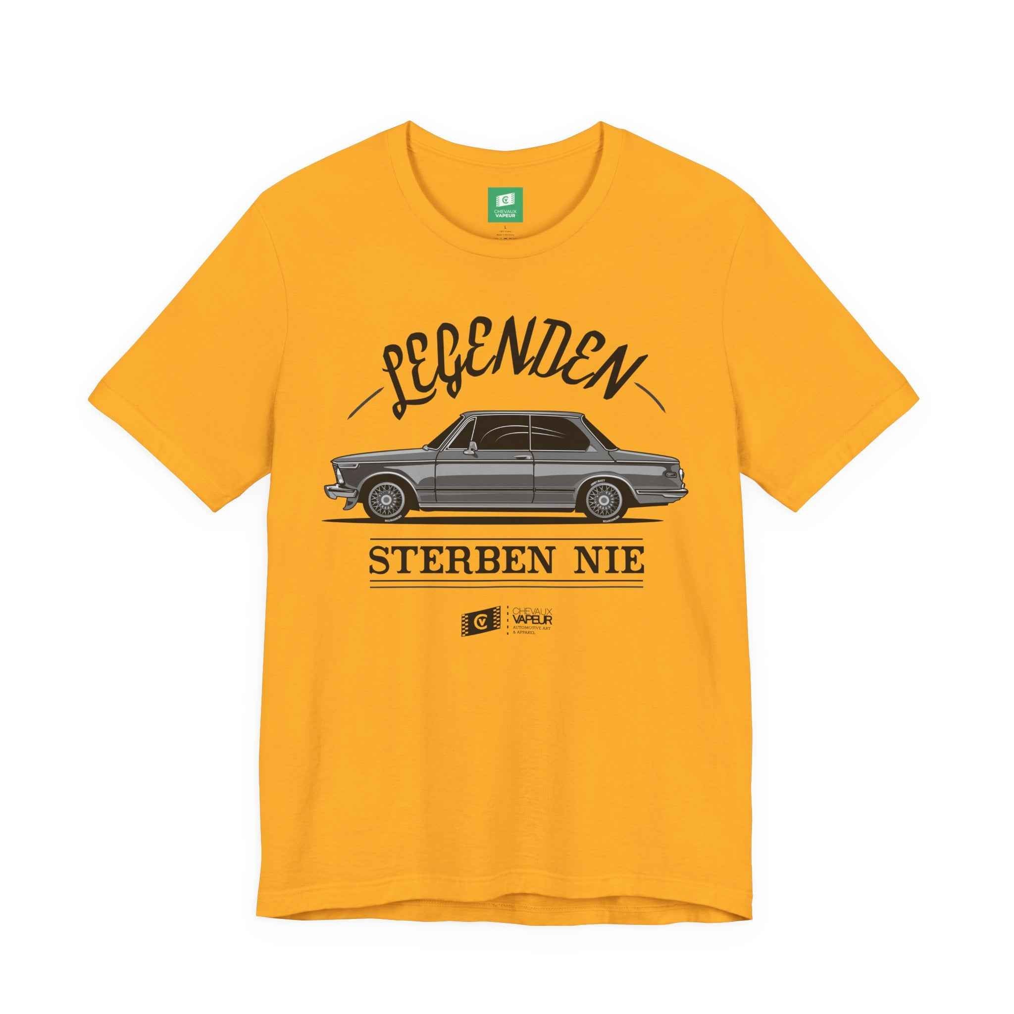 BMW 2002 T-Shirt Legends Never Die - Vintage Classic Car Tee